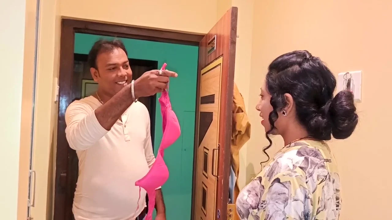 Lost Bra 2025 Hindi Uncut Sex Video